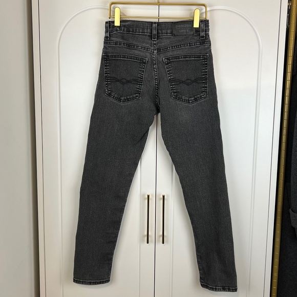 Denizen by Levi's Boy's Black Distressed Denim Jeans - Picture 3 of 6